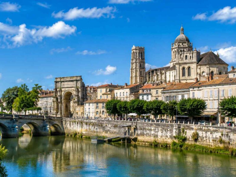saintes-guided-visit